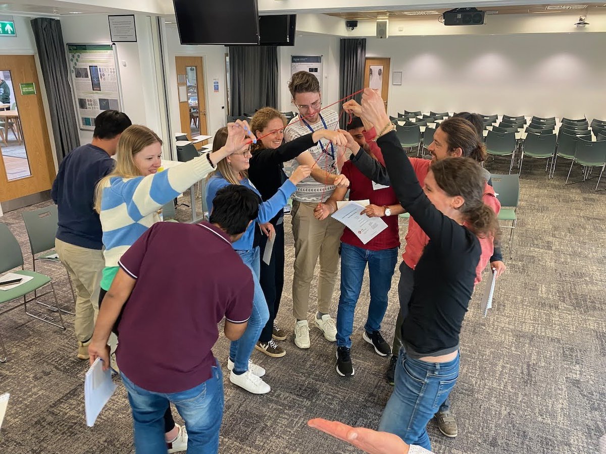 EmmaBuzzard's tweet photo. I had the opportunity to attend a fantastic workshop on career development for young scientists run by hpf consulting a few weeks back.

A great chance to practise interview technique, elevator pitches, and unpack core values to align to potential job roles. https://t.co/0NdQXU3awR
