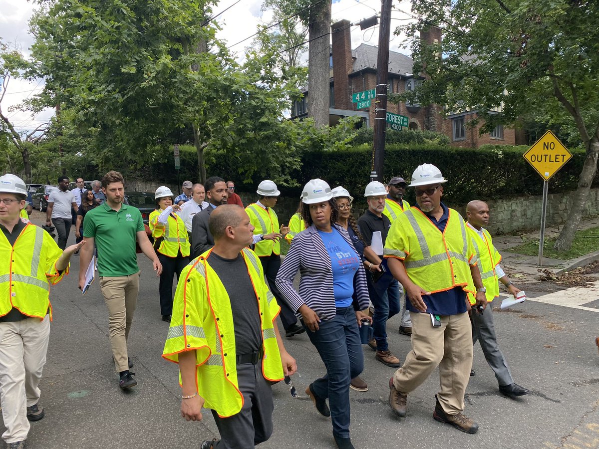 DCPoliceDept's tweet photo. RIGHT NOW: Acting Chief Pamela Smith and Assistant Chief Morgan Kane join @MayorBowser, @SafeDC, and other city agencies to assess storm damage on the city’s northwest side. https://t.co/g3Ug4CbGJa