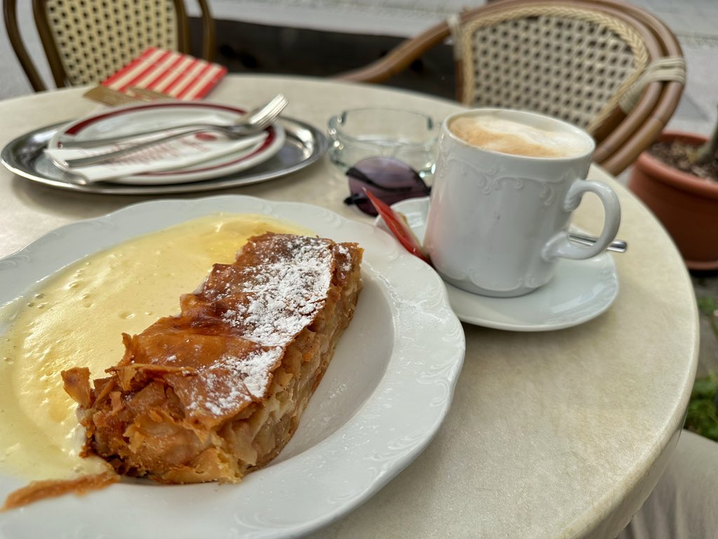 AbuAlnebras's tweet photo. Afternoon coffee ,
a nice cup of espresso, macchiato with Apfelstrudel in Austrian ๐ฆ๐น or Apple strudel in English ๐ฌ๐ง
Is a traditional popular pastry in Austrian And Bavaria
#Apfelstrudel
#Apple_strudel
#gerย
#Austria
#Bavaria
#ุงุตุฏูุงุก_ุงููููุฉ https://t.co/SsRU0ycPZr