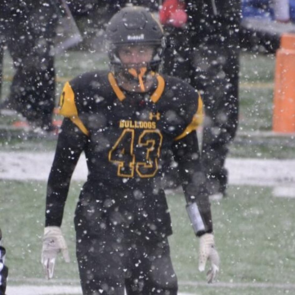 Players To Watch: LB Dominick Louagie (<a href="/DominickLouagie/">Dominick Louagie</a>), Adrian College

Louagie has an insane amount of tenacity to get to the ball carrier. Louagie's style of tackling and his willingness to sacrifice himself for the play makes him a productive member of any defense.