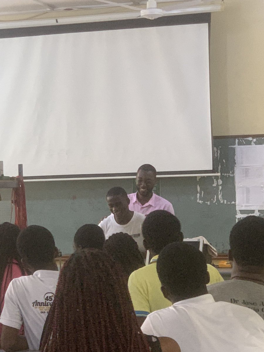 kwekulabik314's tweet photo. Today I had Dr Stephen Ofori of KATH as my guest lecturer! He took my Education 1 students on some aspects Basic Lifesaving Skills which is part of their course. I learned lots and I think this course should be mandatory!
#steamtizen https://t.co/EZ8y48rwLD
