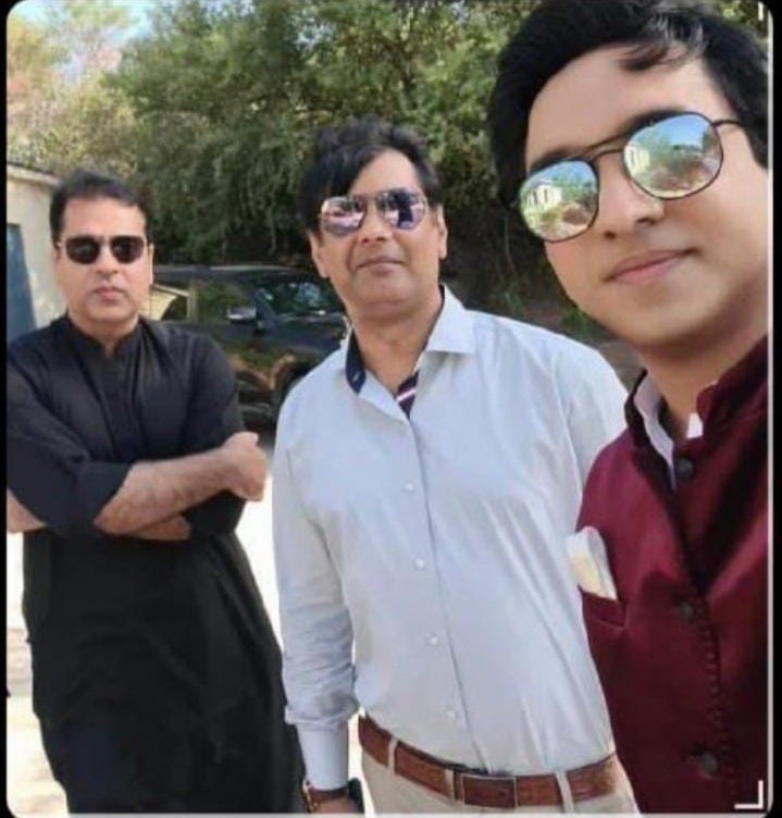SabirShakirPK's tweet photo. بریکنگ نیوز

جمیل فاروقی کو عمران خان صاحب کی صرف ایک ویڈیو ٹویٹ کرنے پر بول نیوز سے نکال دیا گیا ہے!!

ری ٹویٹ کریں اور اس ٹرینڈ میں شامل ہو کر آواز بلند کریں۔
#جمیل_فاروقی_سےناانصافی_نامنظور https://t.co/HwYY1X9Pbx