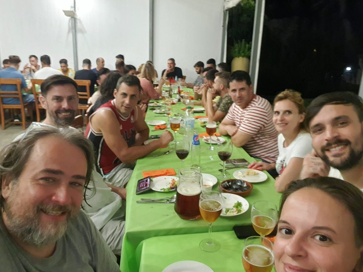 to_navas's tweet photo. No digas lo que haces y demuéstralo!
De esto saben bastante aquí los máquinas!! (Faltan compis).
Se cree que vivir de Internet, es sinónimo de no trabajar. Ay angélicos!!
Otro Seoplus finalizado con éxito.
Seguimos!
@TeamPlatino
#seoplus23 https://t.co/y9hwBj8QMn