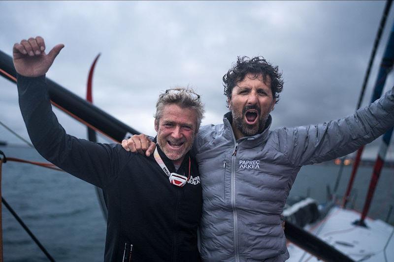 yandyfeed's tweet photo. Fast and Furious at Fastnet : See what James Harayda, skipper of Gentoo, packed in his kit bag zhik #MadeForWater https://t.co/4BxsSmSJSI https://t.co/CycqdwAjje