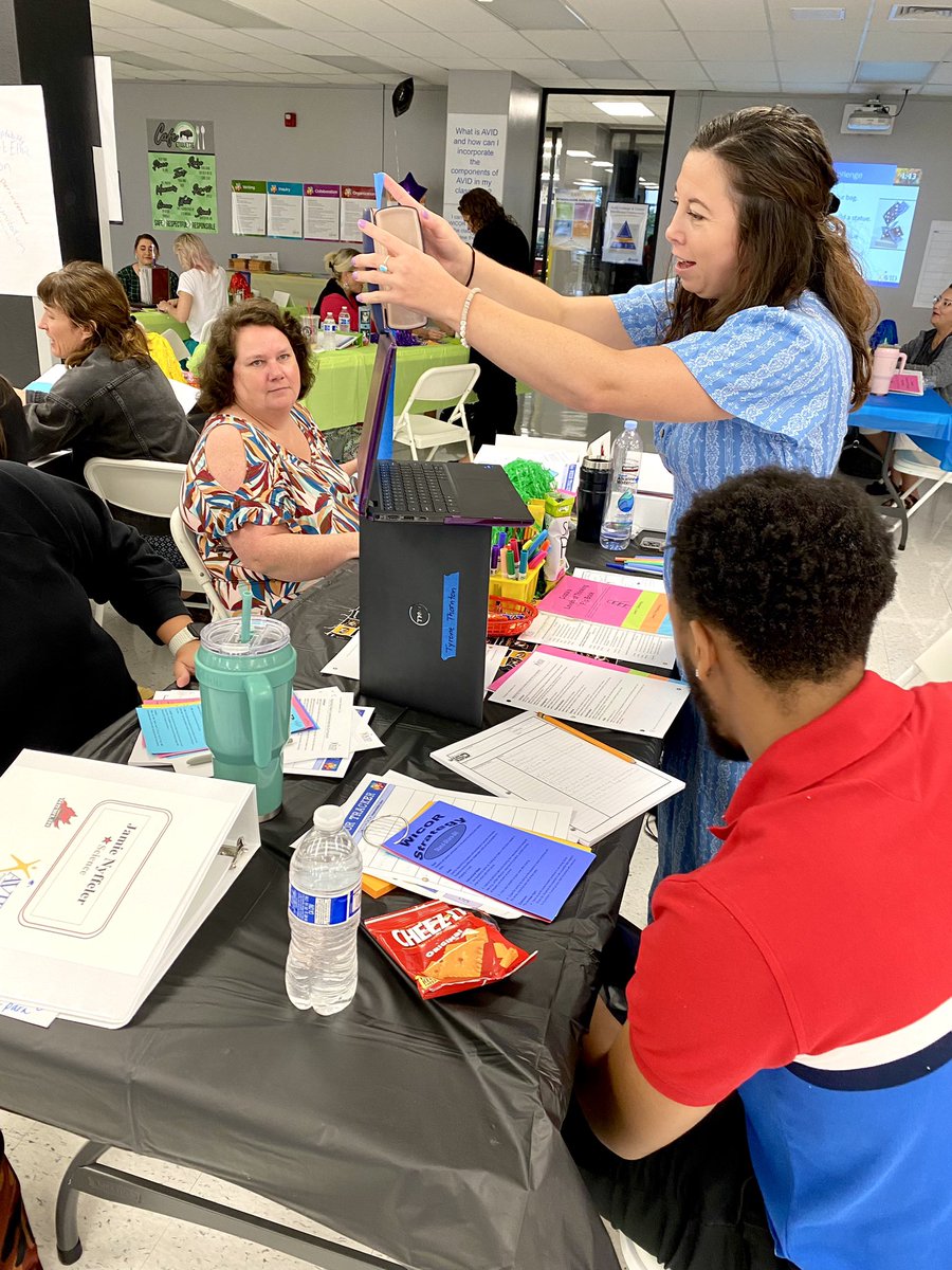 minnis_megan's tweet photo. AVID Jumpstart is in full swing! @AVID4College #isdstrong https://t.co/0TgxqB91nW