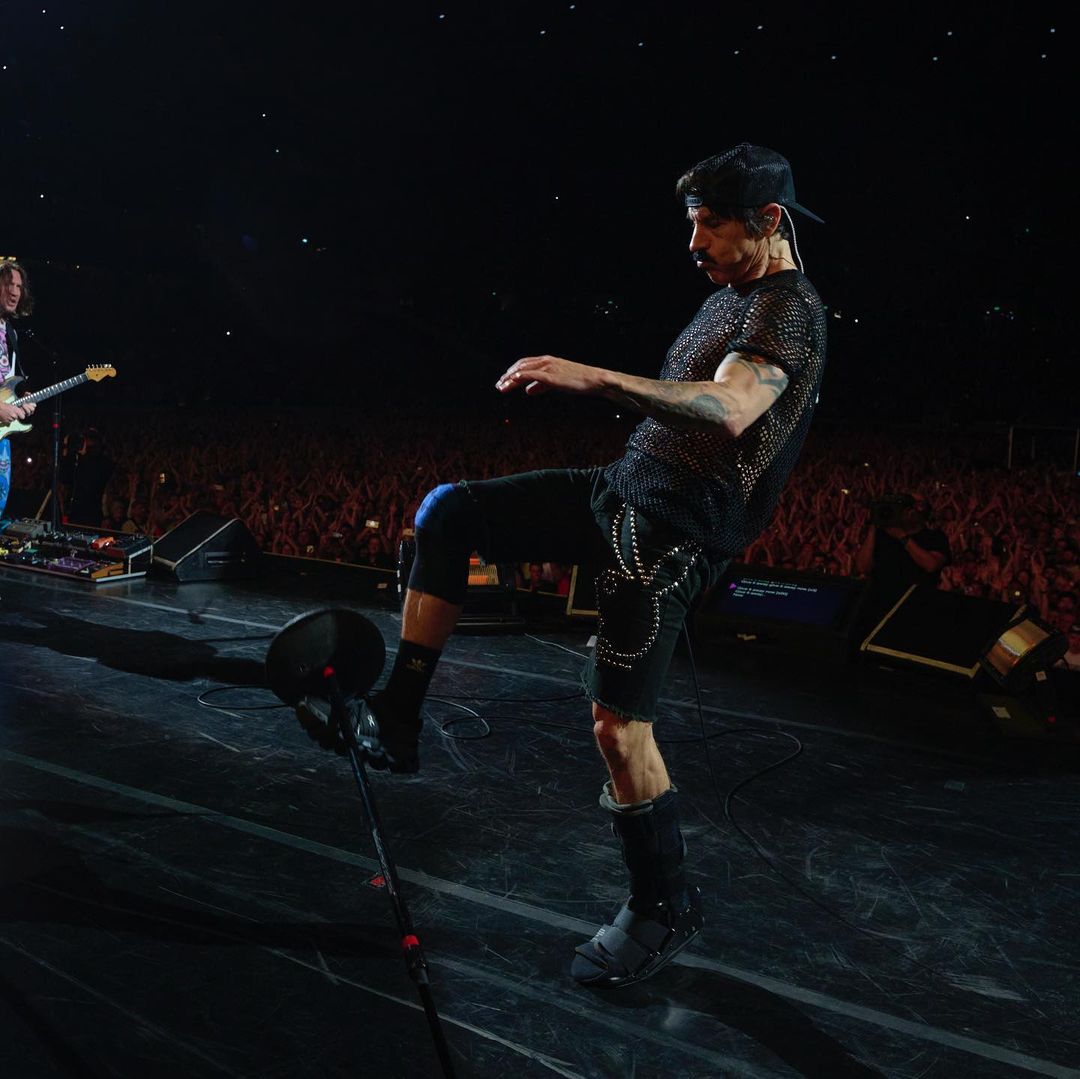 Red Hot Chili Peppers tweet media