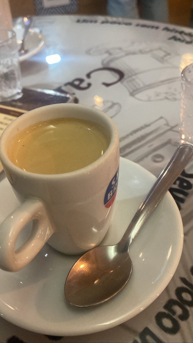 isabelle_gui's tweet photo. Na melhor cafeteira e livraria de João Pessoa 🥰 https://t.co/Pq7UENbw5i