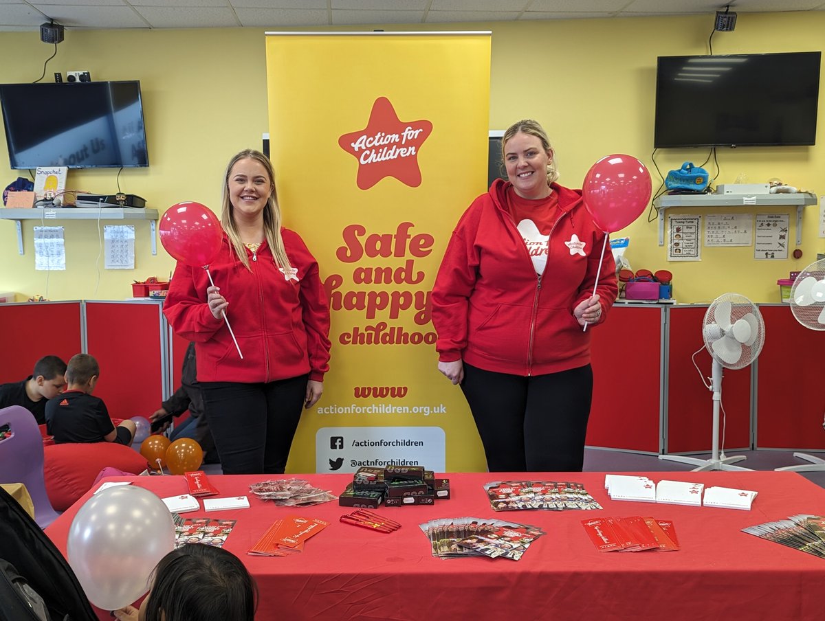 Actn4ChildrenNI's tweet photo. Claire &amp; Aideen from our #FamilySupportHub attended a Family Fun Day hosted by @AllaboutusASD on Friday ⭐
From financial help &amp; mental health guidance, to youth activities in your area and more, they can help!❤
📞028 9446 7345
📨familysupporthubs@actionforchildren.org.uk https://t.co/X5W0yQkxNS