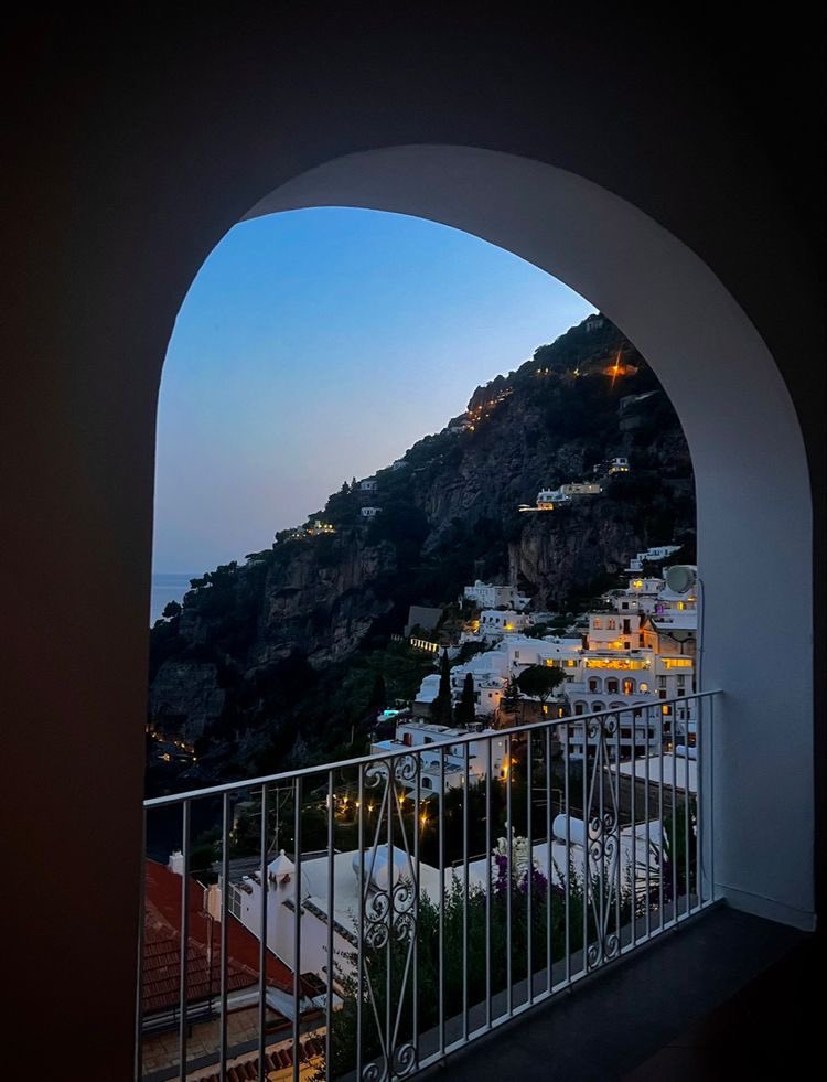 Romantic Italian nights ✨ - Positano 🇮🇹🍕