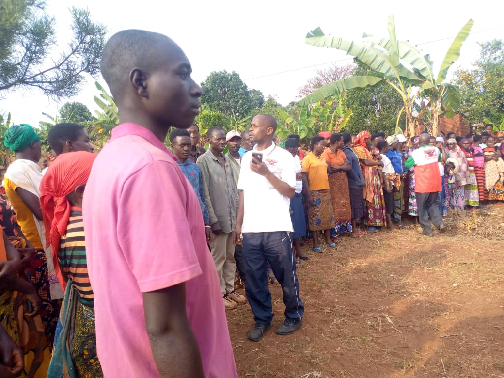 communeMak's tweet photo. #Burundi, 31/7/2023, nk'uko amaze imisi abikora, SCom yagendeye umutumba wa KIBIMBA. Ni mu ntumbero yo gushishikariza abagumyabanga gukurikirana inyigisho mu manama shingiro, kwitaho gukingira ibidukikije. Abanywanyi bashasha 89 bakiriwe muri CNDD-FDD benshi muri bo bavuye CNL. https://t.co/QkKdpikSRC