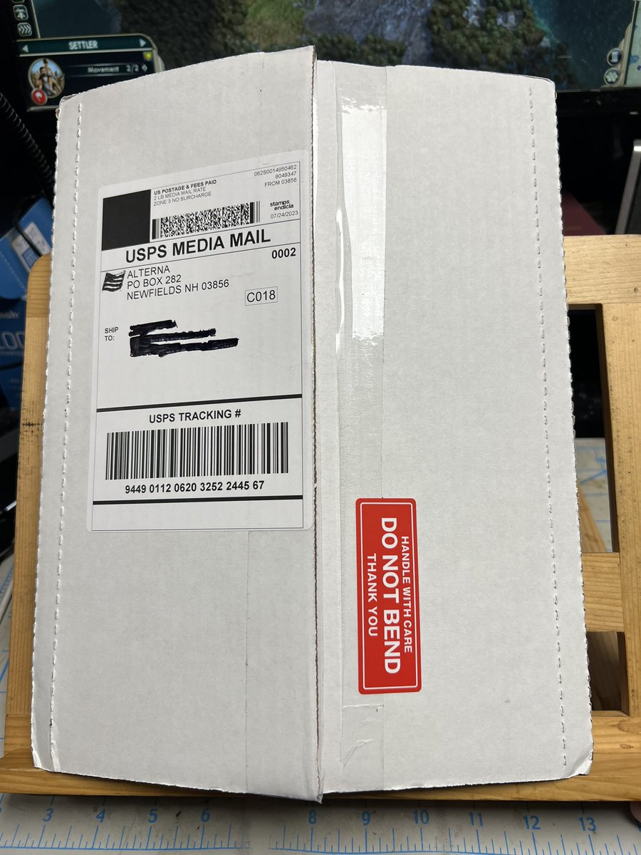 zenturian2000's tweet photo. New Video: What’s in the box? https://t.co/oHVXDfchfy #alterna #comics #comicbooks #indigogo #crowdfund -#wulfandbatsy. #bloodrealm #horacehhoover #unit44 #itcameoitonawednesay https://t.co/843aamQf81