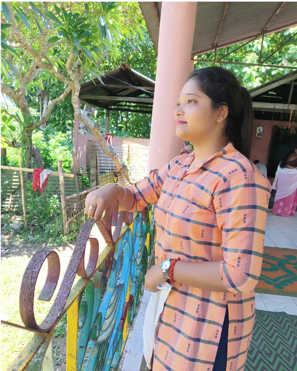 _Banditadas_'s tweet photo. কথাৰ শেষ আছে কিন্তু...🥀
নীৰৱতাৰ শেষ নাই 💚 https://t.co/FbkjLhsWOn