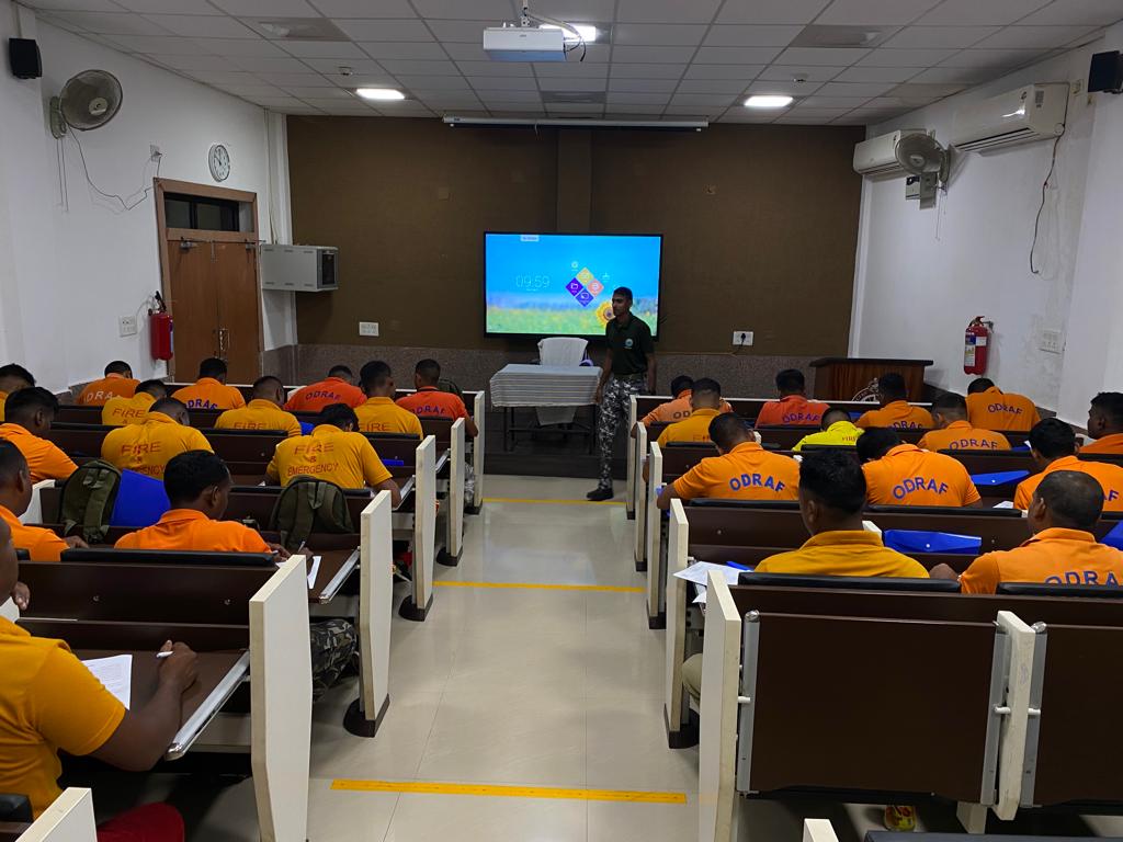 osdmaodisha's tweet photo. 1st Batch of #FloodRescue & #BoatOperation-2023 commenced today at #DMTC for 40 #ODRAF & Fire & Emergency Services personnel. The course is of 15 days duration & will be completed on 17th Aug-2023.
@SRC_Odisha @IPR_Odisha @DGPOdisha @DGFS_HGs_CD https://t.co/WntjxatiQH