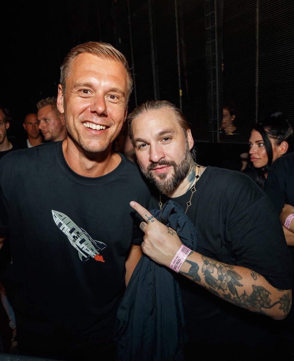 ArminFrance's tweet photo. 🐐Armin van Buuren with Steve Angello 🇳🇱🇸🇪 https://t.co/HSTJFk1FlR