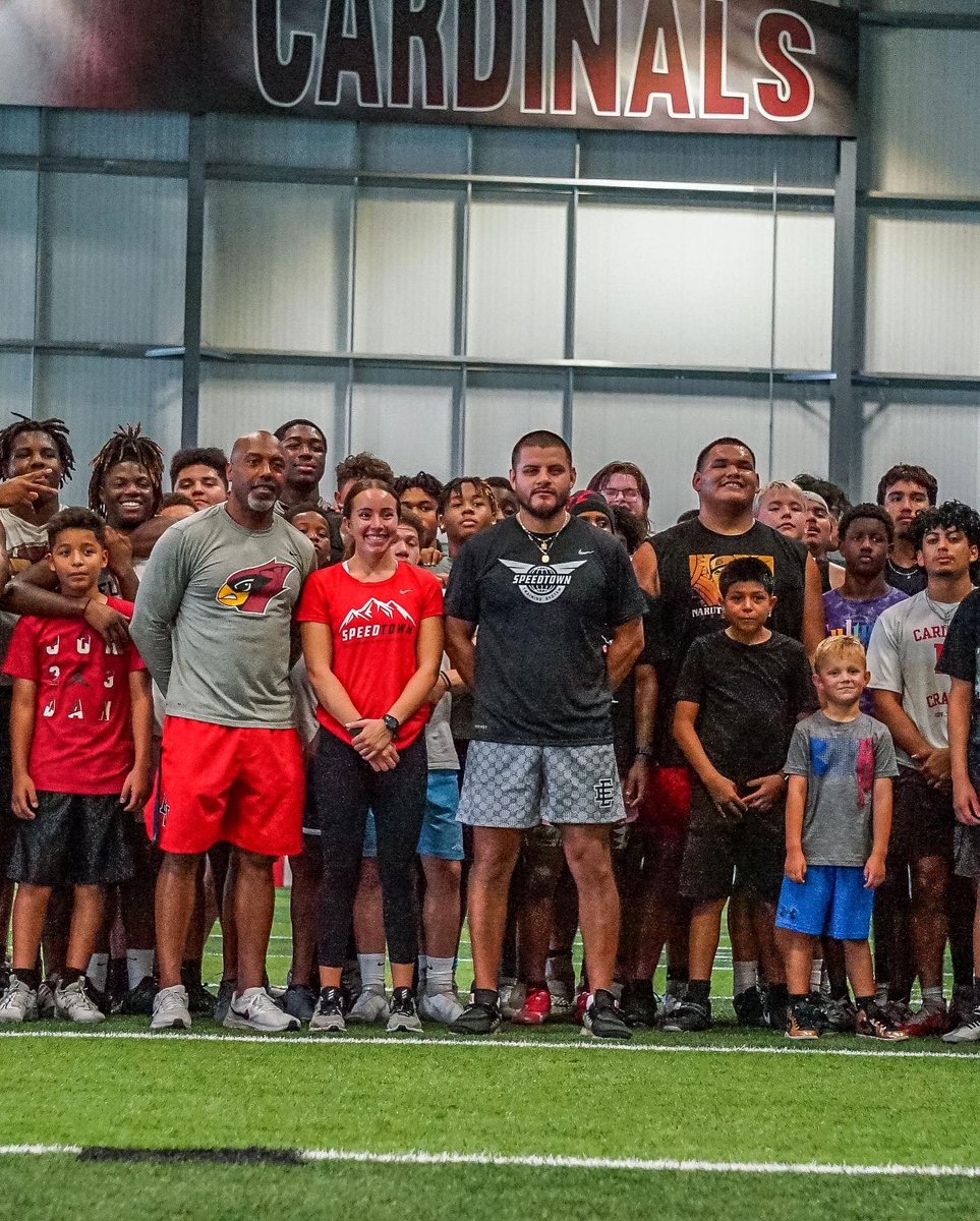 coach_borja's tweet photo. The first two weeks of camp are the most intense, so the risk of non contact injuries are at its highest.
I wish all coaches and athletes a safe camp. Those of you who I had the pleasure of working with this off-season, thank you for trusting me with your development! https://t.co/hnWhieAnvP