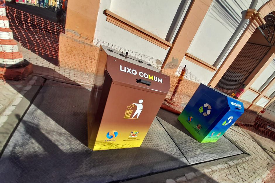urbamsjc's tweet image. SÃO JOSÉ DOS CAMPOS INOVA COM LIXEIRAS SOTERRADAS

✅ A cidade recebeu o primeiro par de lixeiras para coleta soterrada. O modelo foi instalado pela Urbam na R. Siqueira Campos (proximidades do Mercado Municipal).

🔗 urbam.com.br/noticias

#urbam #sjcampos #valedoparaiba
