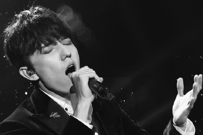 monica_valdi's tweet photo. @Lnda1904 WAITING FOR WEEKEND 🎶‼️
#NewMusicSoon
@dimash_official 🎼 le dió alas a mi corazón para encontrase con su voz 🎊

#DimashInspiringVoice 🌅✌🏼
#Omir_Dimash #Together_Dimash #TheStoryOfOneSky
🎶🎧🎙️✨ https://t.co/izBqLFeXj0