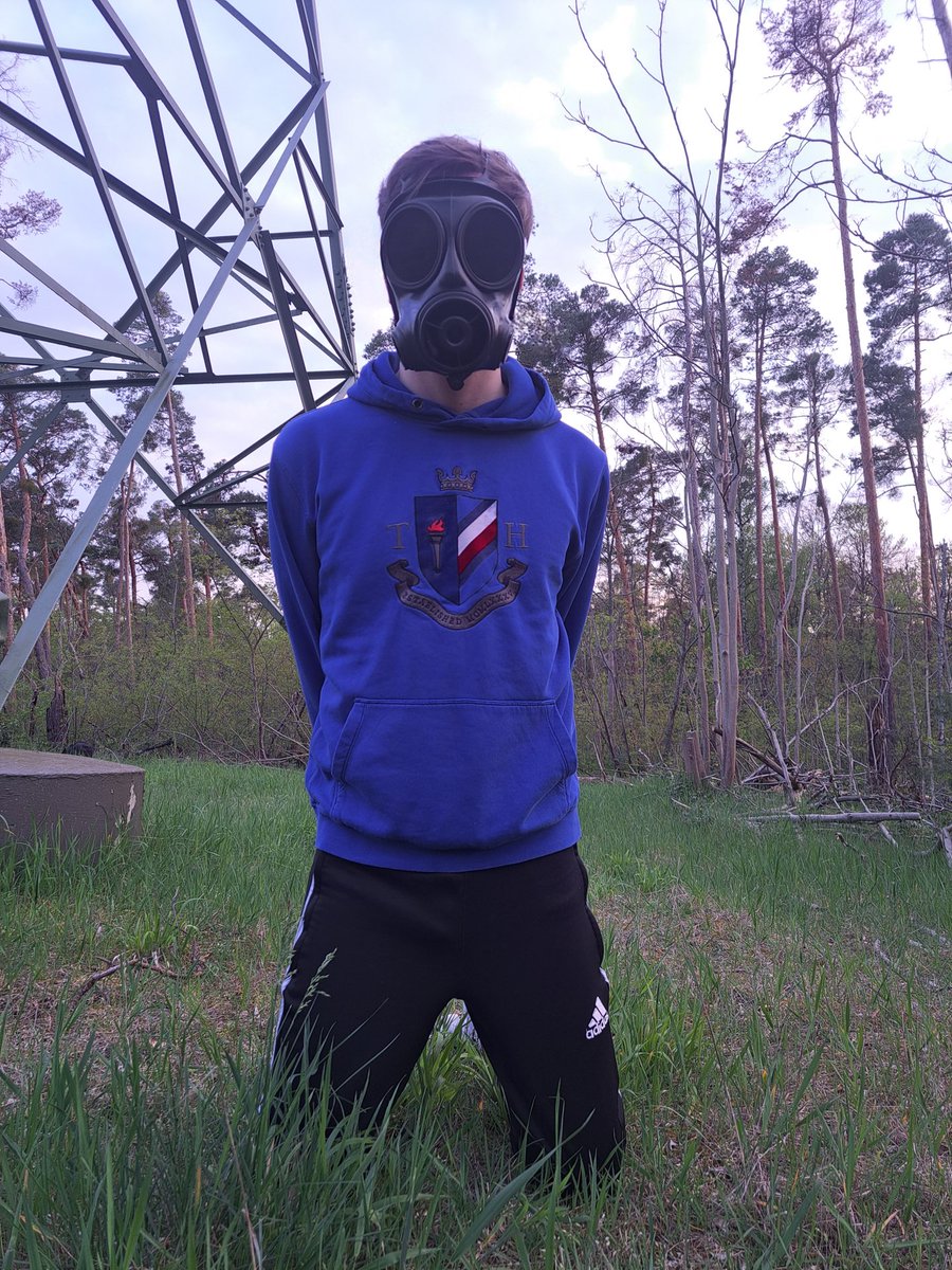 SubJamox's tweet image. new account – who dis?

Just a young submissive boy who wants to meet new people. I would be grateful if you followed me.🥵👀 

more posts coming soon!

#gaysub #gayslave #kink