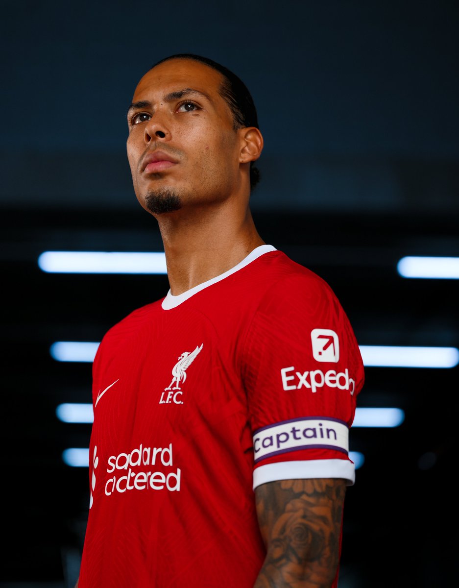 Your new Reds captain... <a href="/VirgilvDijk/">Virgil van Dijk</a> 🙌