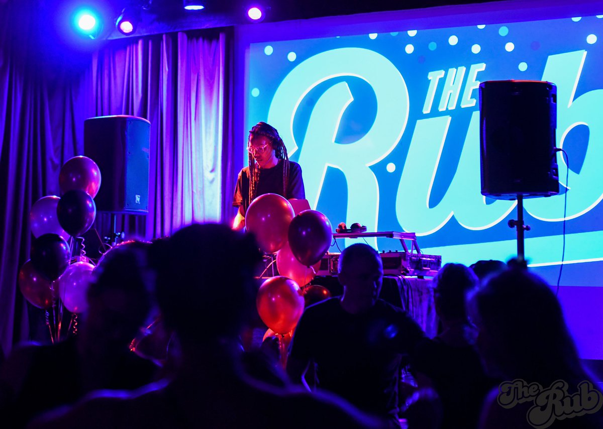 Photos from Saturday’s anniversary party are up!  facebook.com/media/set/?van…