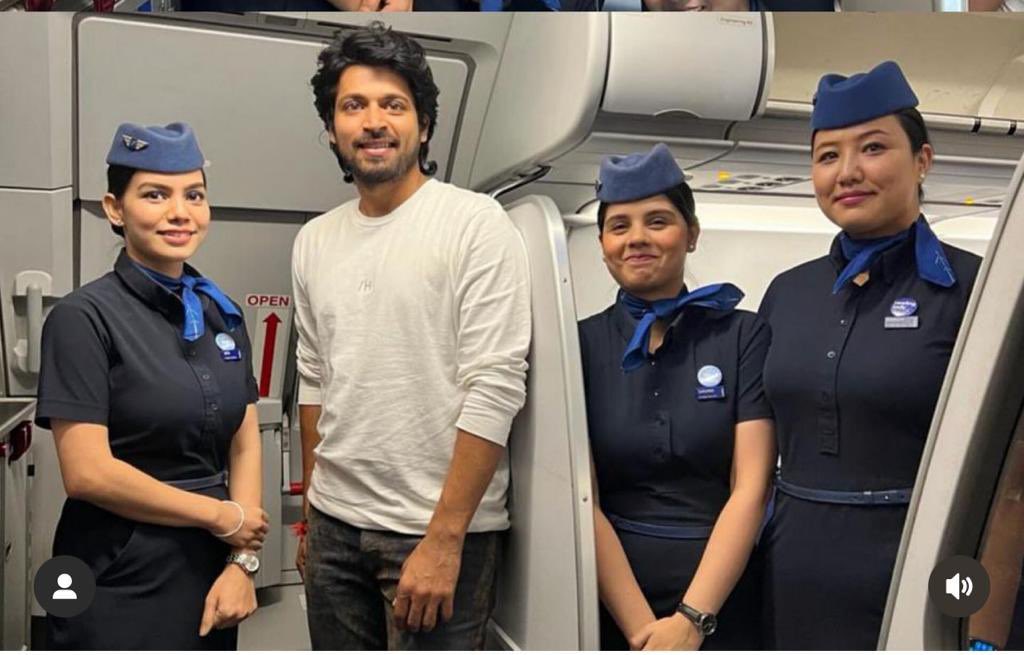 . @IndiGo6E flight attendants show their appreciation to Actor @iamharishkalyan on a recent Coimbatore - Chennai flight.. @DoneChannel1