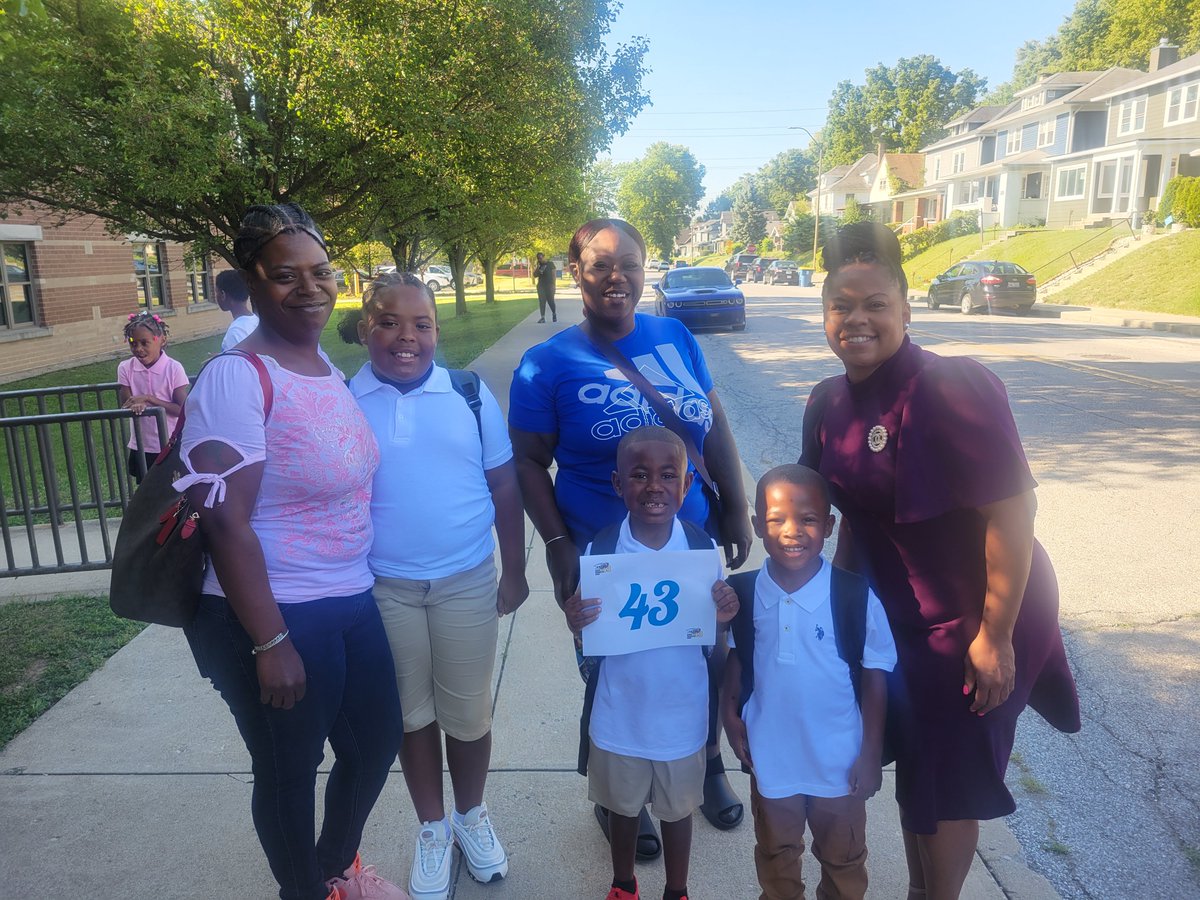 JWRiley43's tweet photo. Welcoming scholars #BacktoSchool with the support of the #CP43 Community partners and @100BlackMenIndy.ποΈ
JWR is moving #OnwardandUpward
Congratulations to our 43rd car rider family on winning a #giftcard courtesy of #CP43! @IPSSchools @AleesiaLJohnson @Erob624 #PrincipalSam https://t.co/HKs7gSItjI