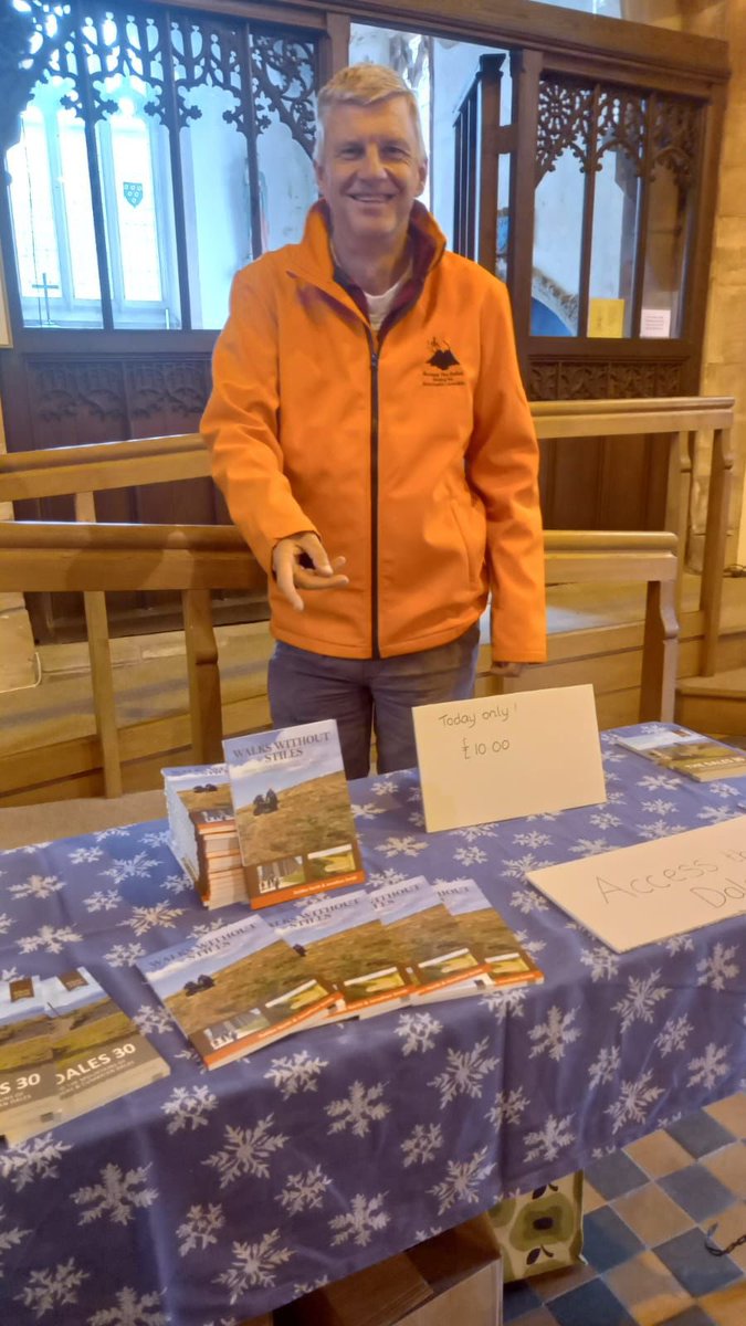 Great to see so many people at the Kirkby Stephen craft fair today! <a href="/Where2Walk/">Jonnie Smith</a> 🧡