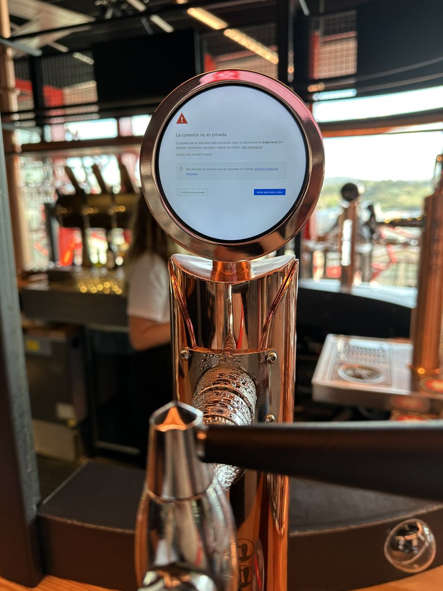 damianfm's tweet photo. Beer security error 🤣 https://t.co/YUMnkSgkks