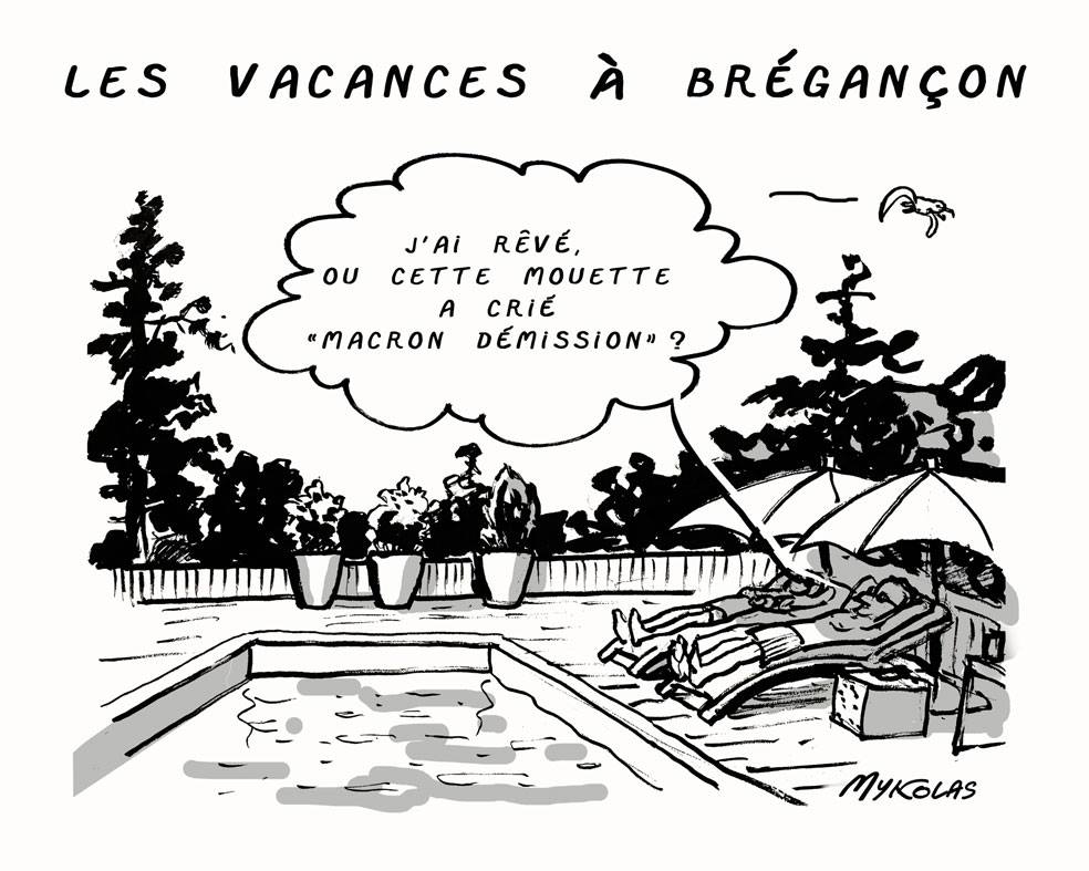 #MacronDemission