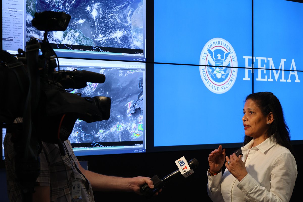 FEMAregion3's tweet photo. This morning, FEMA R3 Regional Administrator MaryAnn Tierney was joined by partners from @NWS for a media tour of our Regional Response Coordination Center in Philadelphia to discuss FEMA's year-round work with partners to prepare for mid-Atlantic Hurricane Season. https://t.co/2eYmocAVV2