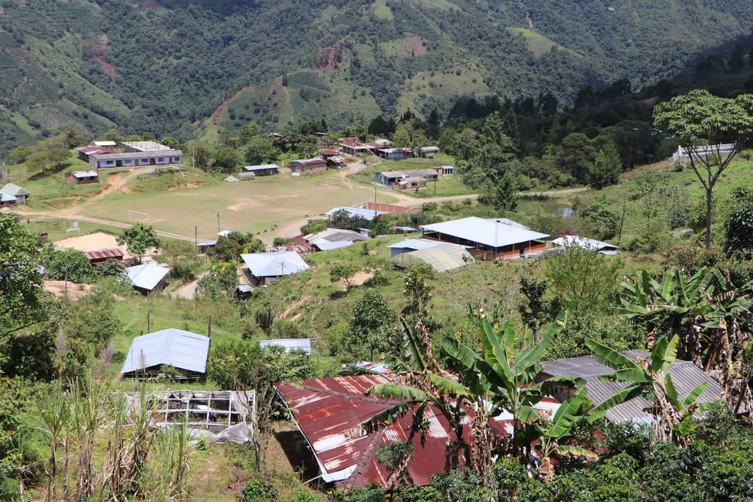 ASOM_CAUCA's tweet photo. 🍃Ante los desafíos por el cambio climático @ASOM y PCN @renacientes, con apoyo del grupo para los Derechos y Recursos-RRG, trabajamos unidos para proteger el medio ambiente y promover prácticas que garanticen calidad de vida de las generaciones presentes y futuras. https://t.co/5sAQYHithS