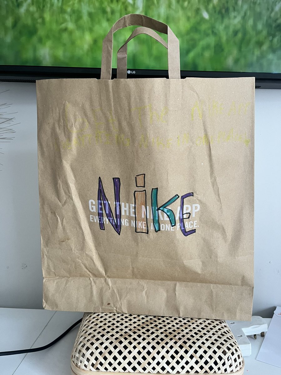 _timlowe's tweet image. Tilly decided to redesign the bag as it ‘looked boring’ 😂 
What you saying Nike?  @nike @nikestore @NikeStore_UK