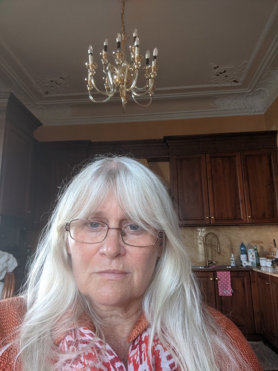 We have a lovely English Mother Tongue nanny from the UK available immediately. She can drive, swim, cook, is willing to do housework and is a non-smoker. She has extensive experience as a teacher and nanny 
totalnannies.com/candidate_prof…

I