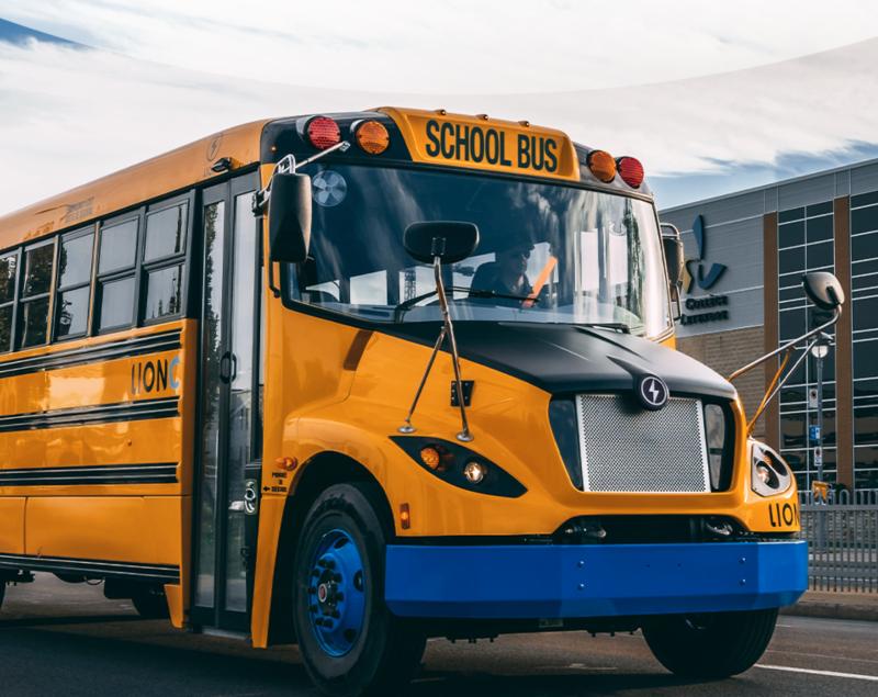 zeta_updates's tweet photo. Atlanta Public Schools have committed to clean transportation with the order of 25 electric buses, supplied by ZETA Member⚡️ @LionElectricCo.

Electric buses reduce our children's exposure to tailpipe emissions and provide more efficient transportation.

https://t.co/fPVuLPaJEF https://t.co/miHPhg1tW0