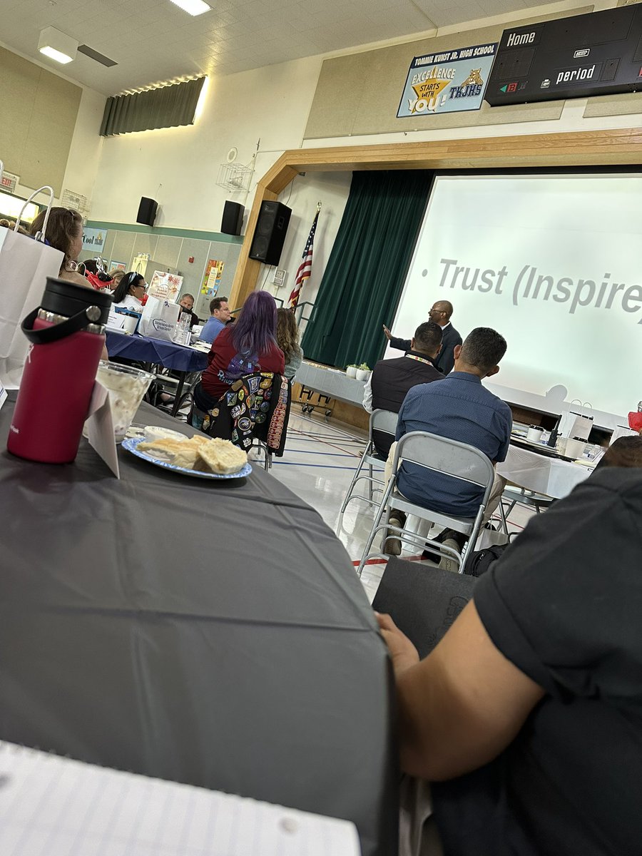 Elsa Ross tweet media