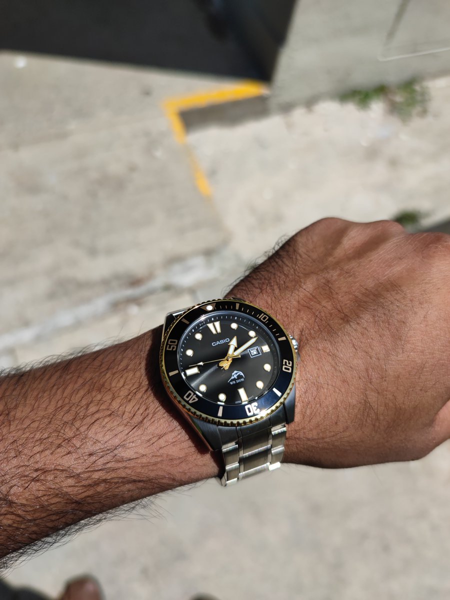 VVedai's tweet photo. @baldassarreted I have Black and Gold https://t.co/CafPO7IWPa