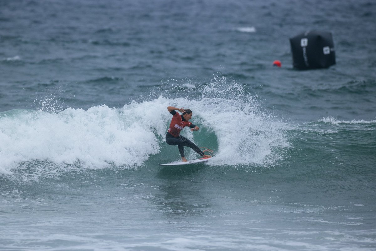 Contenta de pasar ayer mi primera ronda en el <a href="/usopenofsurf/">US Open of Surfing</a> en condiciones difíciles ✅ Miércoles próxima ronda 🥷🏻⚔️🔥