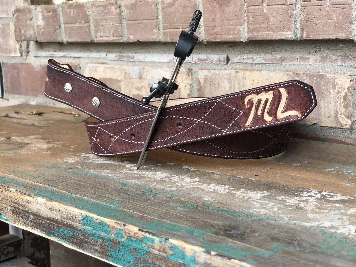 LopezAidan's tweet photo. It’s been a while since I’ve been on Twitter. Just a few pics of some things I’ve made recently. #customleather #handmade https://t.co/ITSSgMF9CV