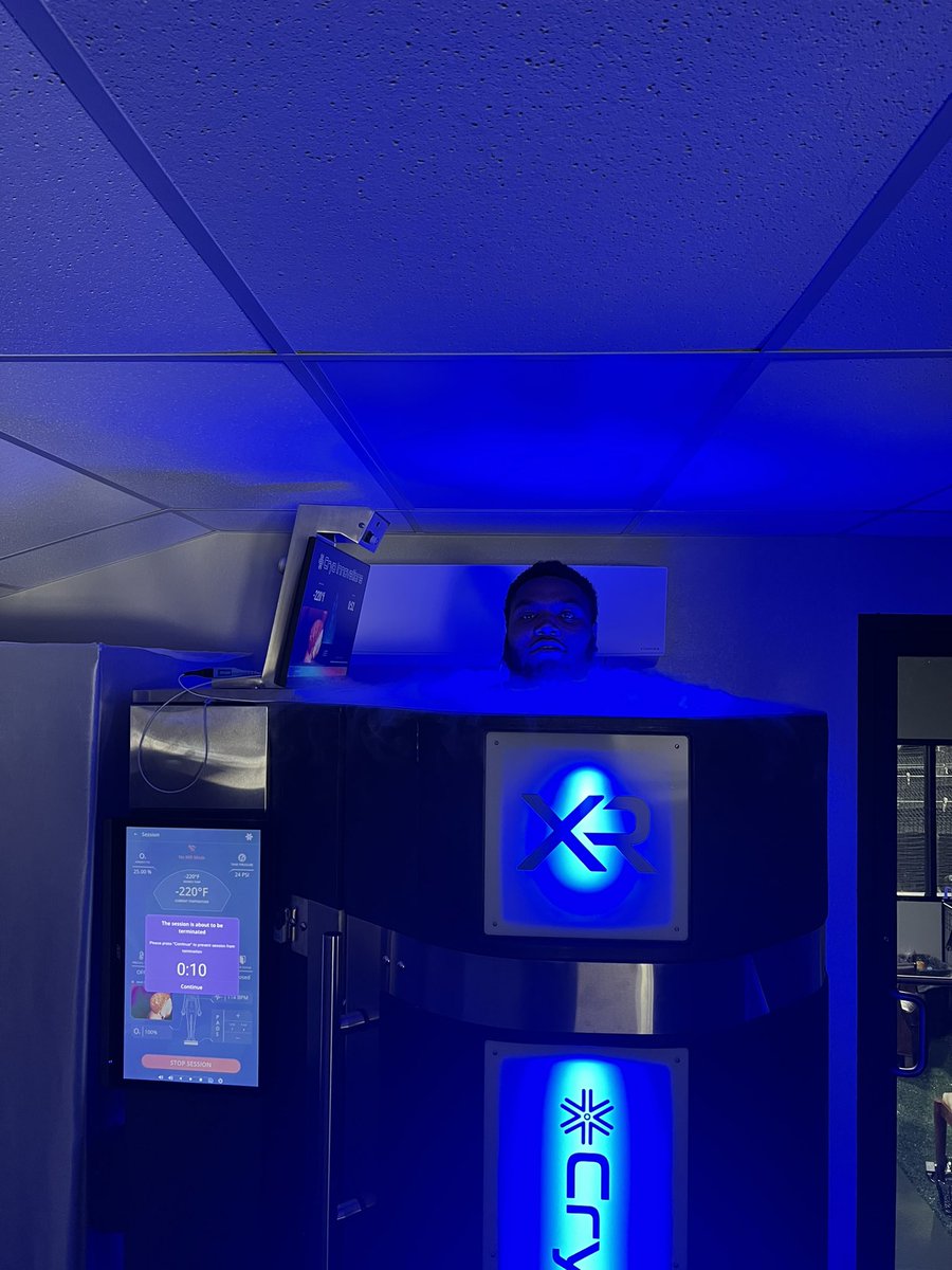 We enjoyed having <a href="/RazorbackFB/">Arkansas Razorback Football</a>  <a href="/CamBam54/">Cameron Ball</a> in for some recovery today! Helping athletes take care of their bodies so they can perform at the highest levels! Look forward to seeing Cam swallow up guys at the line of scrimmage this year! Go Hogs! #cryo