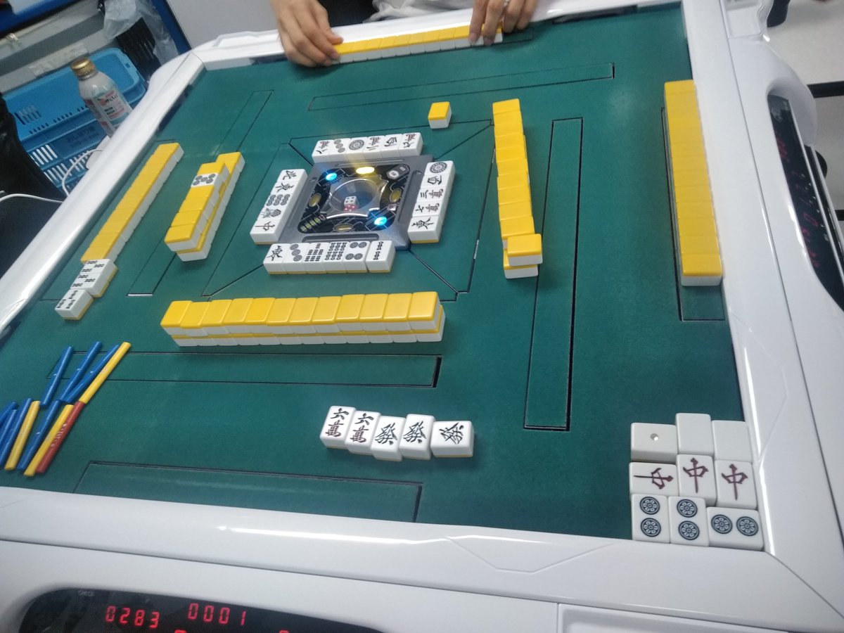 先週もありがとうございました😊
今日も大三元お見事🀄Hさん✨
〜今週のフリー〜
1日（火）〜2日（水）定休日
3日（木）17時OPEN
4日（金）發ばらリーグ決勝戦（フリー無し）
5日（土）ALLDIAMONDSCUP篠原プロ・中野プロ（終了後対抗戦リーグ　フリー無し）
6日（日）12時OPEN
7日（月）17時OPENです🀄