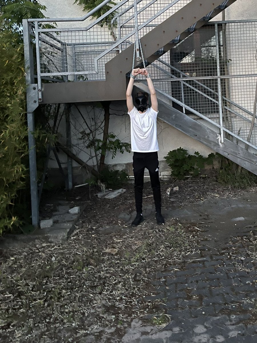 SubJamox's tweet image. „Wyd?“

- „just hanging around.“

rt and follow would be much appreciated👉🏻👈🏻
#gayslave #bdsm #Sub