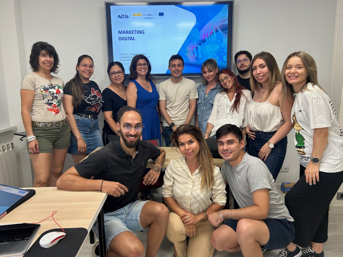 🎓¡Finalizada la edición 2023 del curso de marketing digital de Red.es!

Una grata experiencia volver a ser el docente en este curso de 200 horas, con un grupo extraordinario de alumnos.

Y ahora... ¡Hasta el curso que viene!

#zaragoza #formacionzaragoza