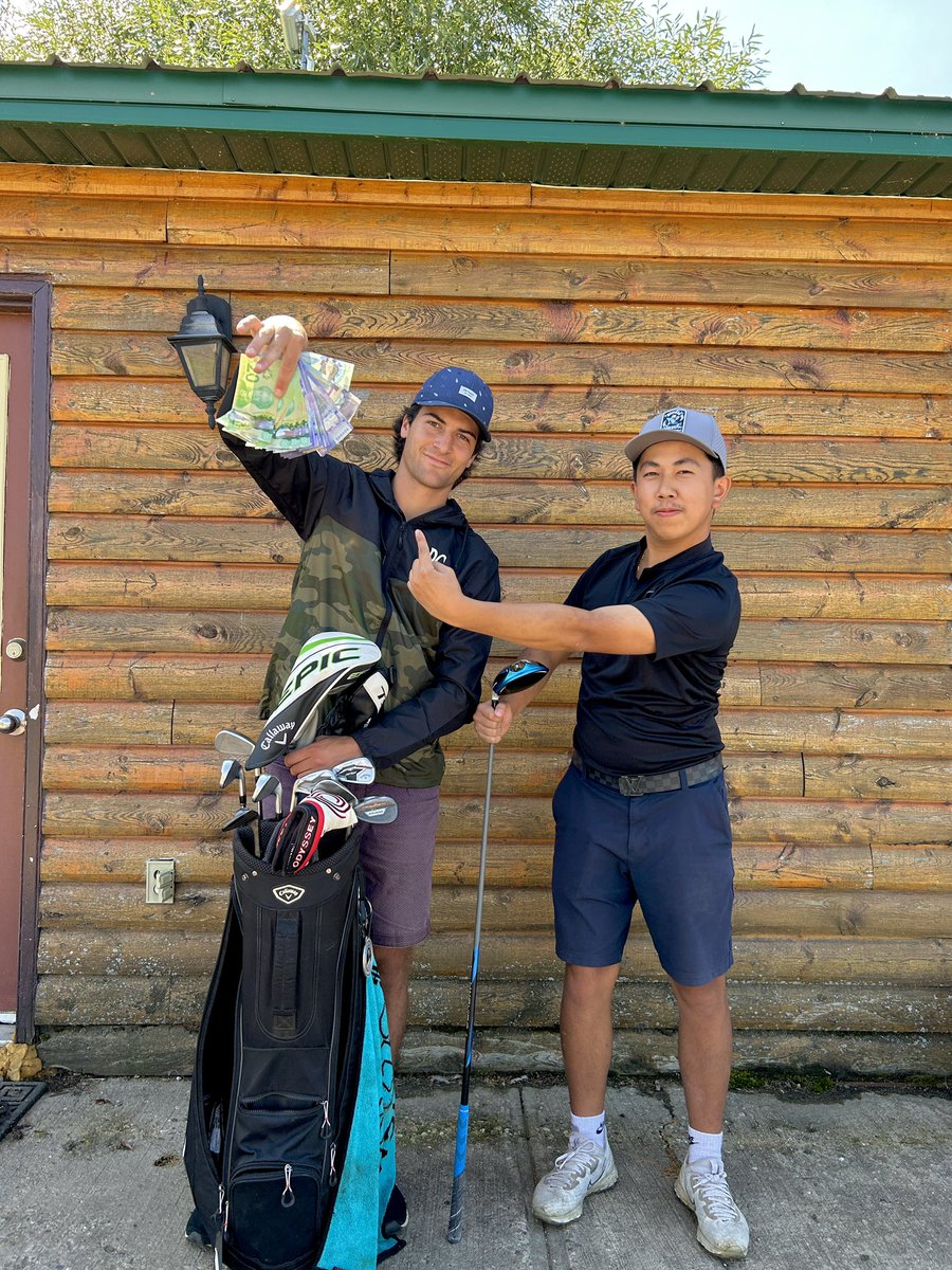 Get the guys together for a round of golf at tomorrow’s Bry-Tan Trucking &amp; Crane Services Men’s Night, and try winning $250 for closest to the pin on holes 4 and 12🤑 Visit rollinggreen.ca or call 780-875-4653 to register!