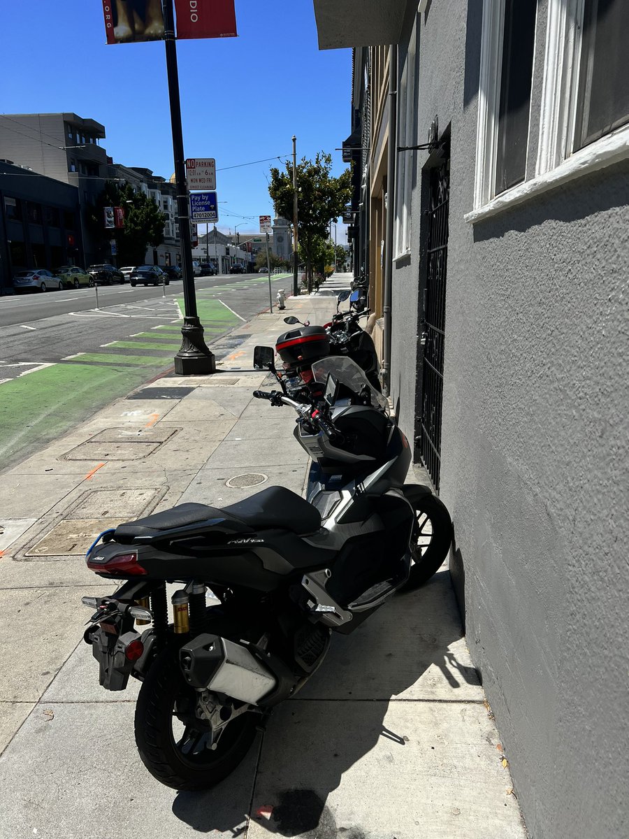 clean_san's tweet photo. @SF311 @SFPDSouthern blocking of sidewalk.  Iligal parking of motorcycles at 1242 Howard Street.  This is an everyday issue now. https://t.co/VrpSR9eli6