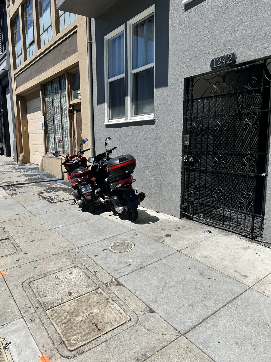 clean_san's tweet photo. @SF311 @SFPDSouthern blocking of sidewalk.  Iligal parking of motorcycles at 1242 Howard Street.  This is an everyday issue now. https://t.co/VrpSR9eli6
