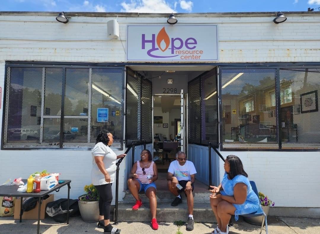 TeAireaPowell's tweet photo. #EastWestwood
#HopeResourceCenter https://t.co/ErLn7wdDye