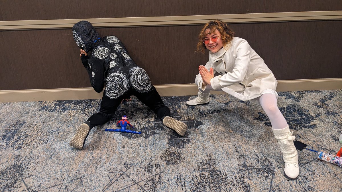 FrostyOreos's tweet photo. Anime Fest was so flippin fun omg #afest2023 #SpiderVerse #SpiderMan2099 #MiguelOHara #AcrossTheSpiderVerse https://t.co/ge7kun7w8o
