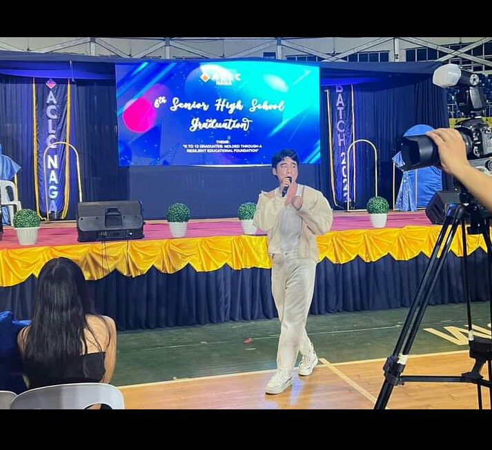BantuasFaridah's tweet photo. #ACLCNaga 6Th Senior High School Graduation!

Commencement Speaker
JC Alcantara !

Congratulations ! @imJCAlcantara
#JcAlcantara

(7-22-23) https://t.co/IBwa57ZKod