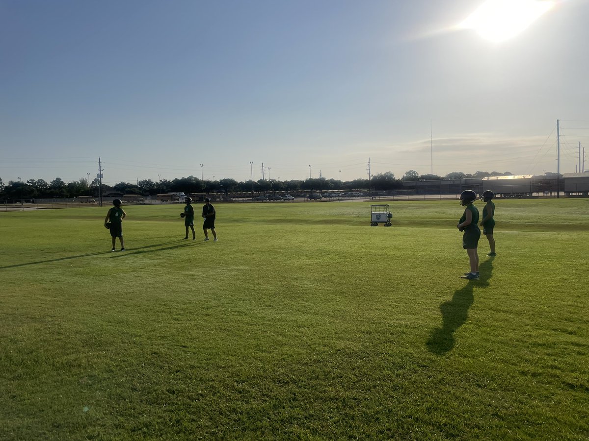 Great morning as the Class of 2027 Rams got going on the football field! Excited about these Rams and what they are bringing to campus! @MCRamFootball @MCHS_Rams #TheCreekIsRising