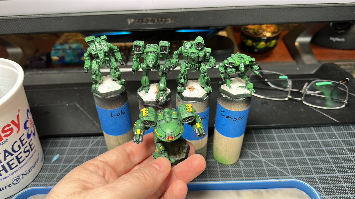 TBLHobbies's tweet photo. Going live on twitch painting Clan Jade Falcon #battletech #clanjadefalcon #commisionsopen https://t.co/0NdlaZVPKp